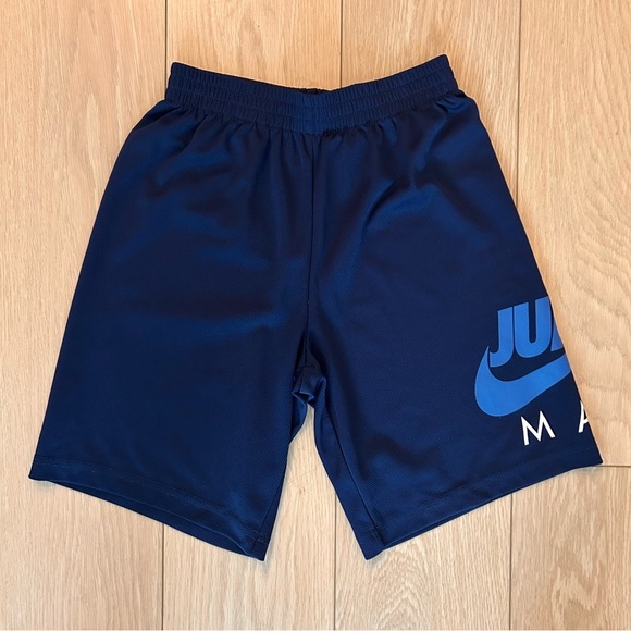 Nike Jump Man Blue Athletic Shorts Youth Size Large 12-13yrs - Picture 1 of 4